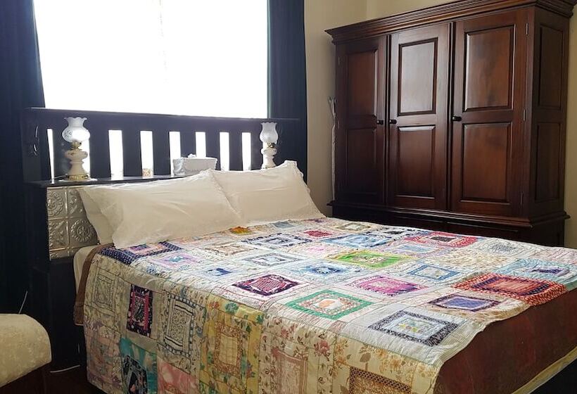 The Postmaster Inn Bnb