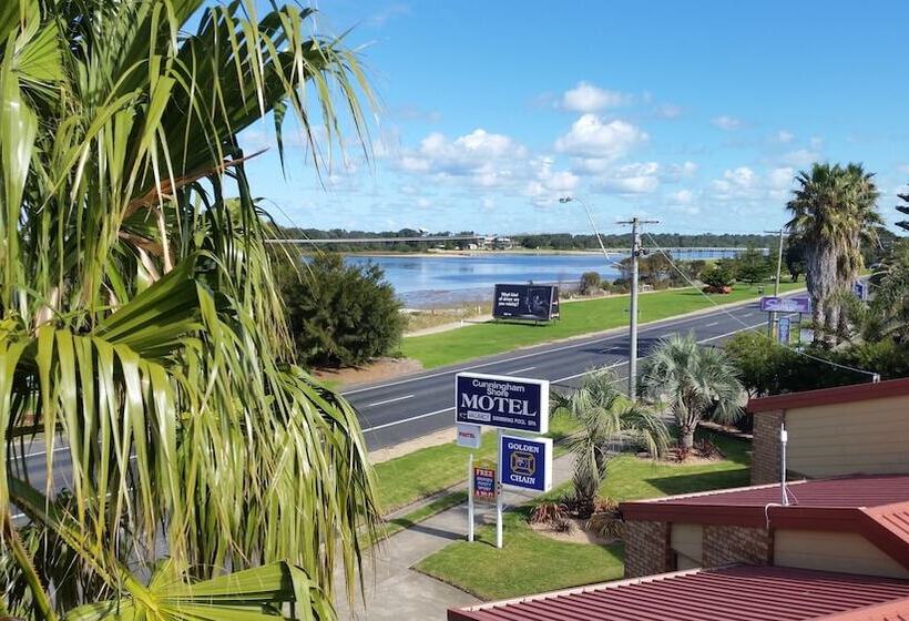 Ultimate Holiday Apartments