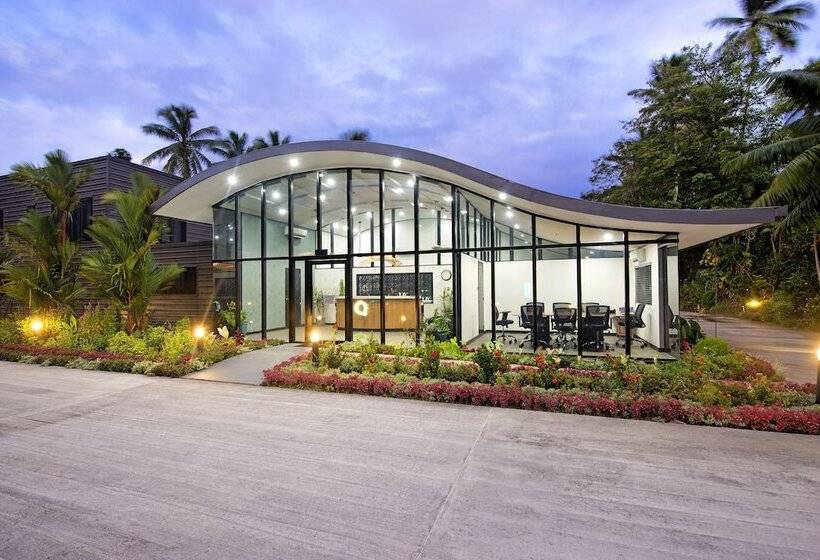 Ultiqa Fiji Palms Beach Resort