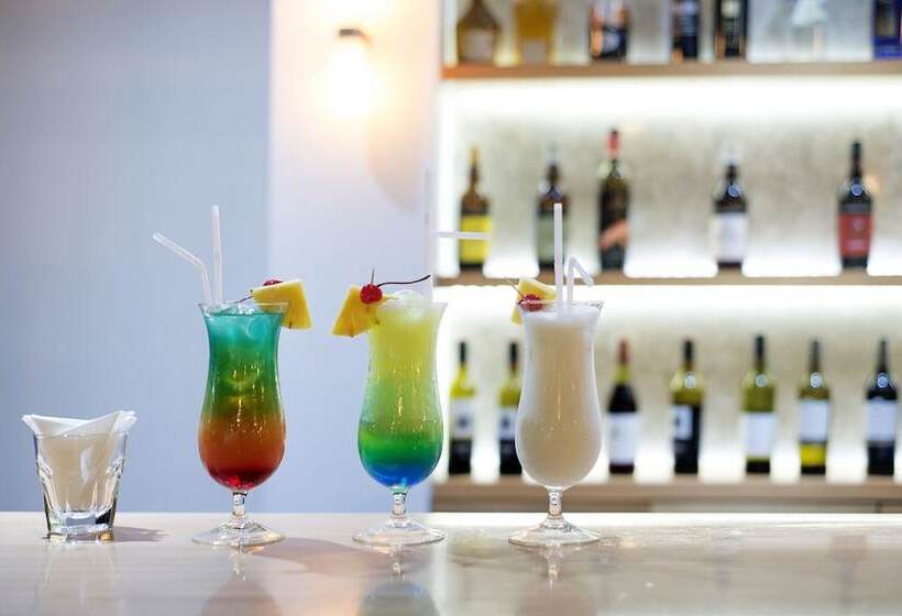 Ultiqa Fiji Palms Beach Resort