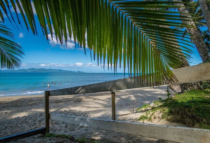 Ultiqa Fiji Palms Beach Resort