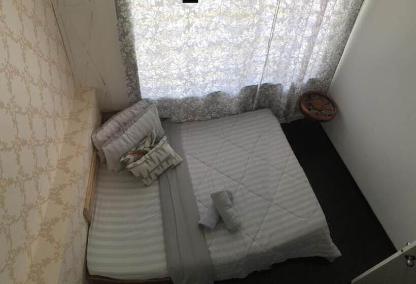 X Plorer Backpackers   Hostel