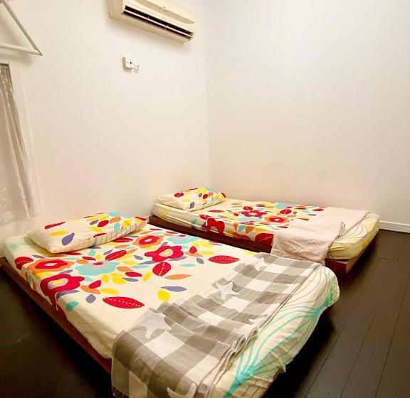 X Plorer Backpackers   Hostel