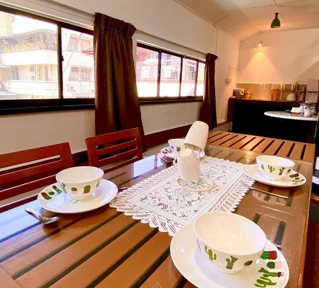 X Plorer Backpackers   Hostel