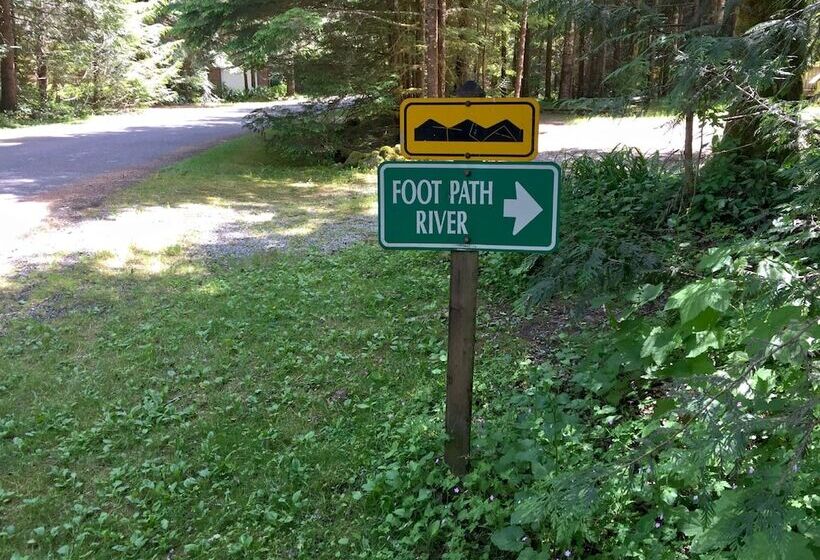 78mbr   Wood Stove   Wifi   Pets Ok   Bbq   Sleeps 6