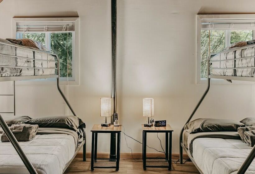 78mbr   Wood Stove   Wifi   Pets Ok   Bbq   Sleeps 6