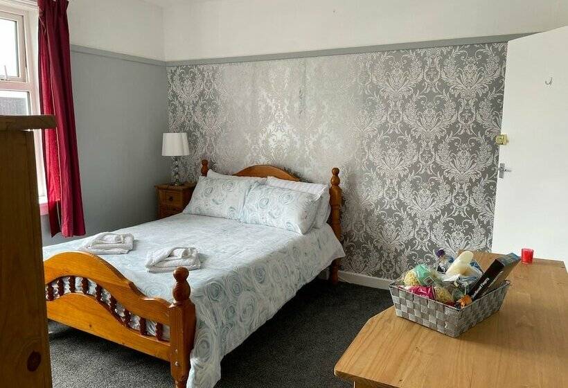 County Cottages South