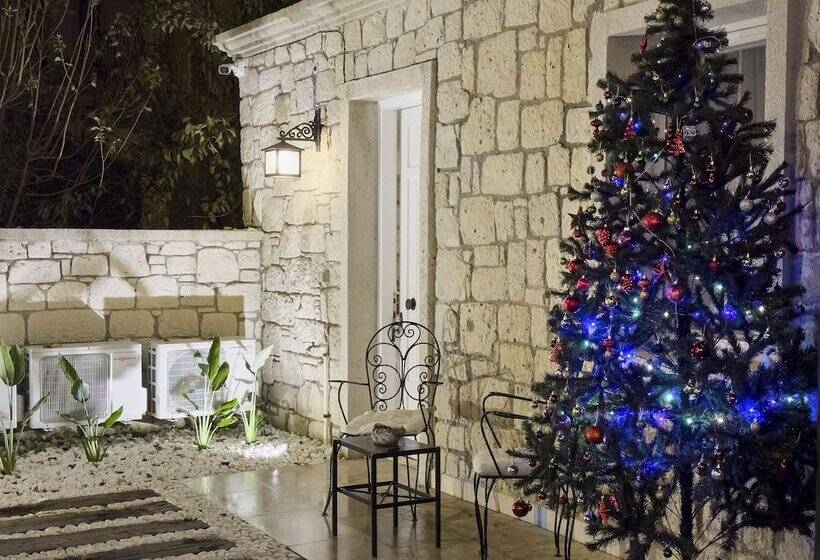 هتل Fedora Alacati