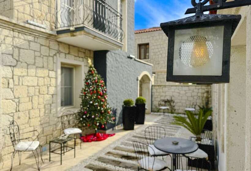 هتل Fedora Alacati