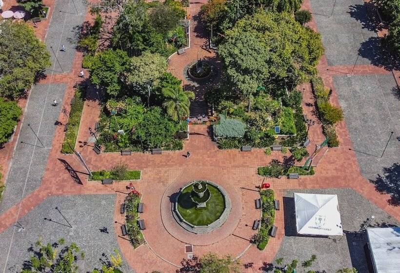 فندق Caseron Del Parque