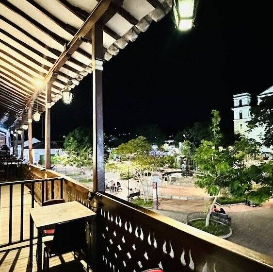 فندق Caseron Del Parque