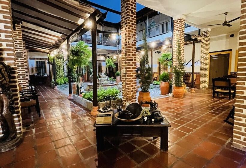 فندق Caseron Del Parque