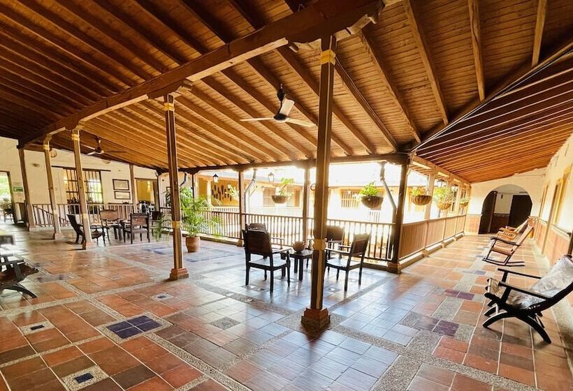 فندق Caseron Del Parque