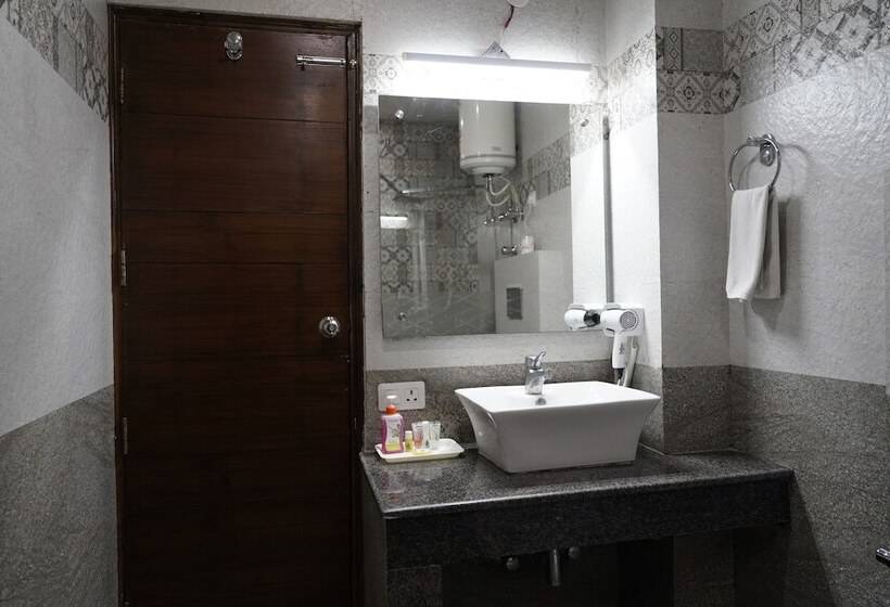 فندق Dharamshala Paradise