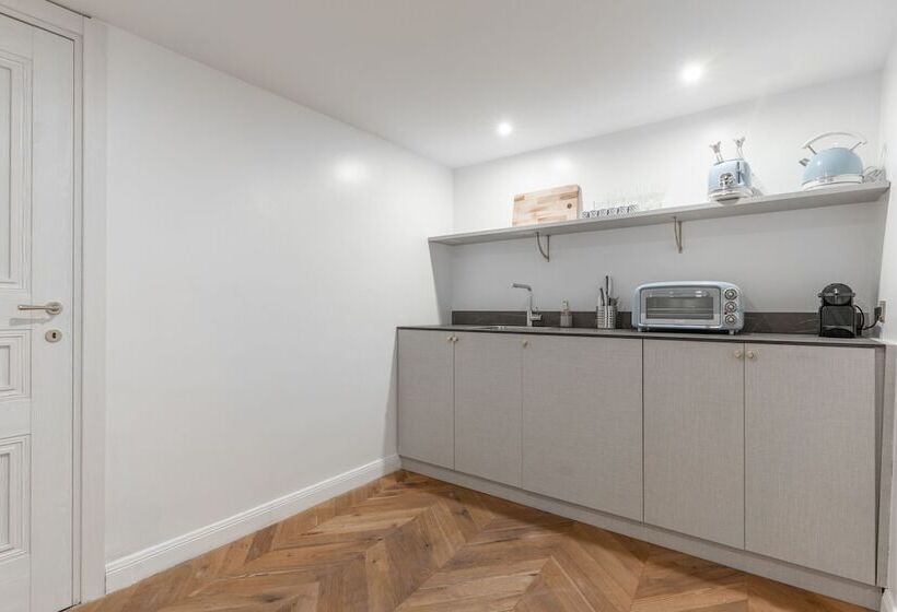 هتل Duomo Smart Suites