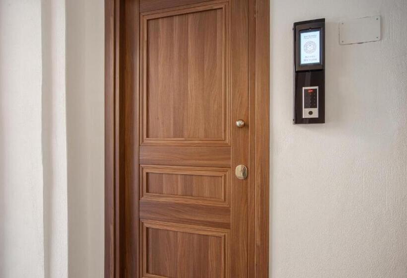 هتل Duomo Smart Suites