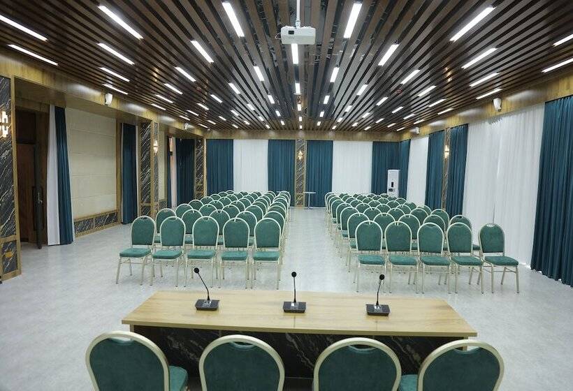 ホテル Inspira S Tashkent