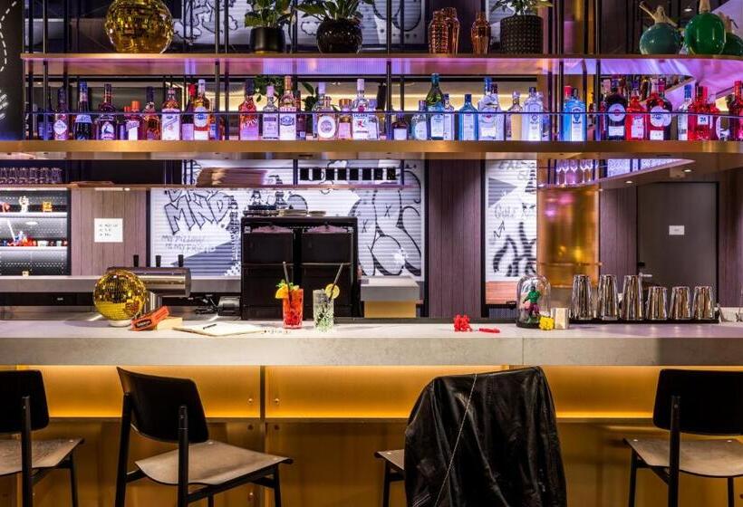 בית מלון כפרי Moxy Dortmund City