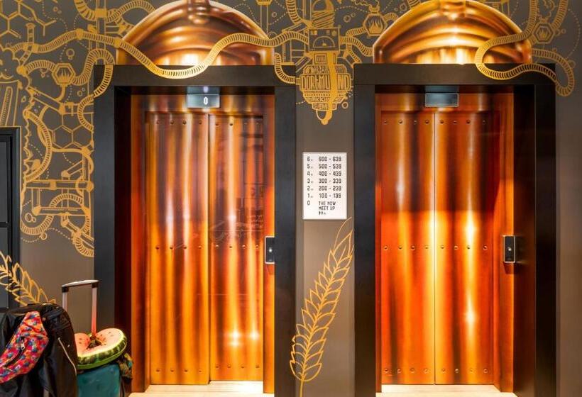 בית מלון כפרי Moxy Dortmund City