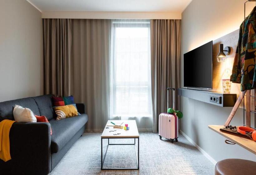 هتل Moxy Dortmund City