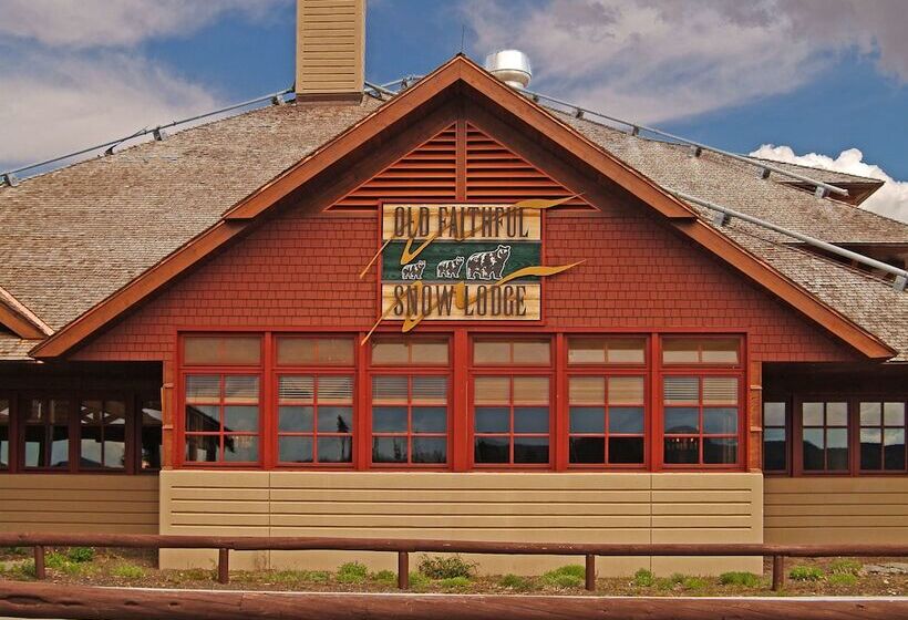 渡假胜地  Old Faithful Snow Lodge & Cabins   Inside The Park