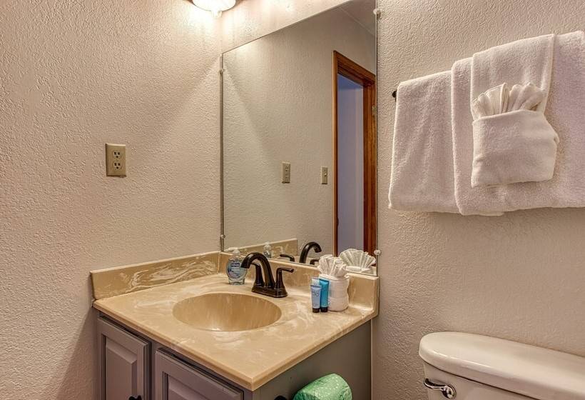 فندق Pinecrest Townhomes 1k 2q Unit Renovated