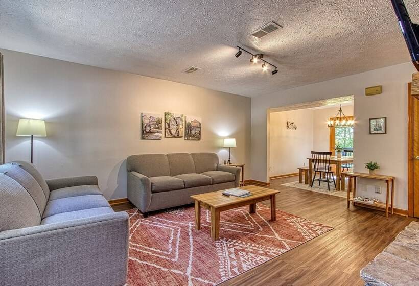 فندق Pinecrest Townhomes 1k 2q Unit Renovated