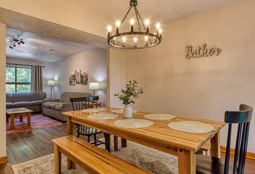 فندق Pinecrest Townhomes 1k 2q Unit Renovated