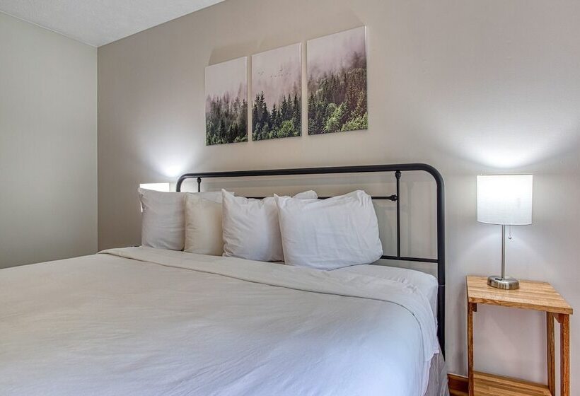 فندق Pinecrest Townhomes 1k 2q Unit Renovated