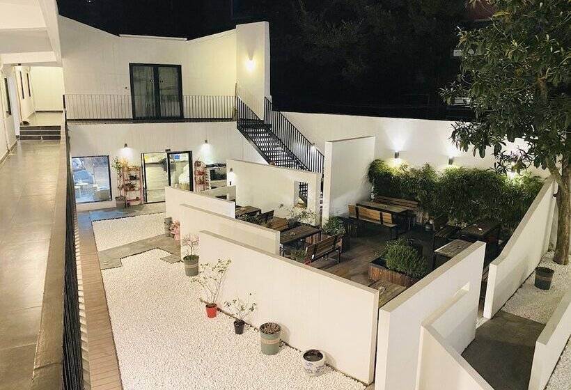 فندق Dayin International Youth Hostel   Shanghai Oriental Pearl Lujiazui Branch