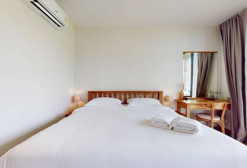 Отель Sichon Hideaway