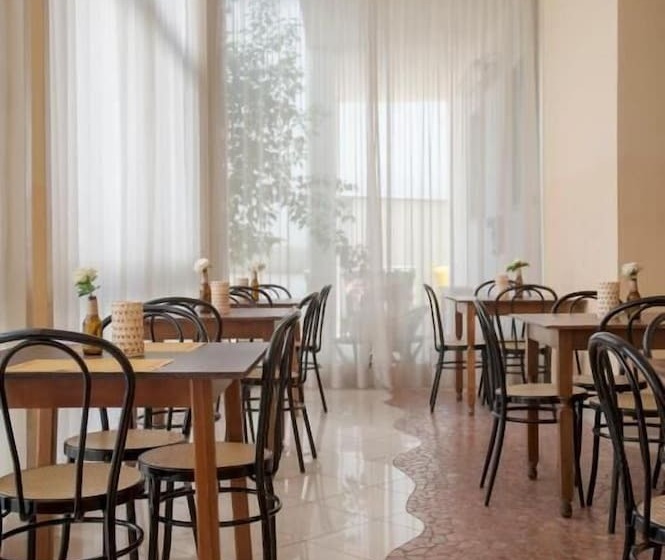 هتل Villa Silvie Rose