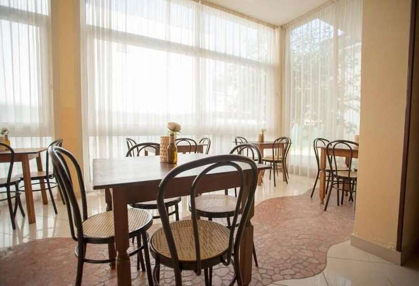 هتل Villa Silvie Rose