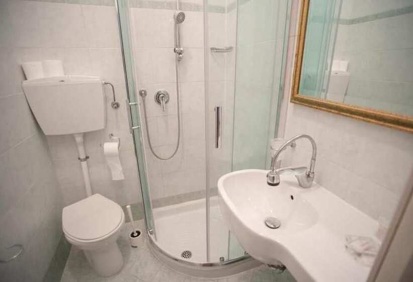 هتل Villa Silvie Rose