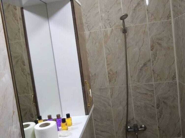 The Queen S Istanbul