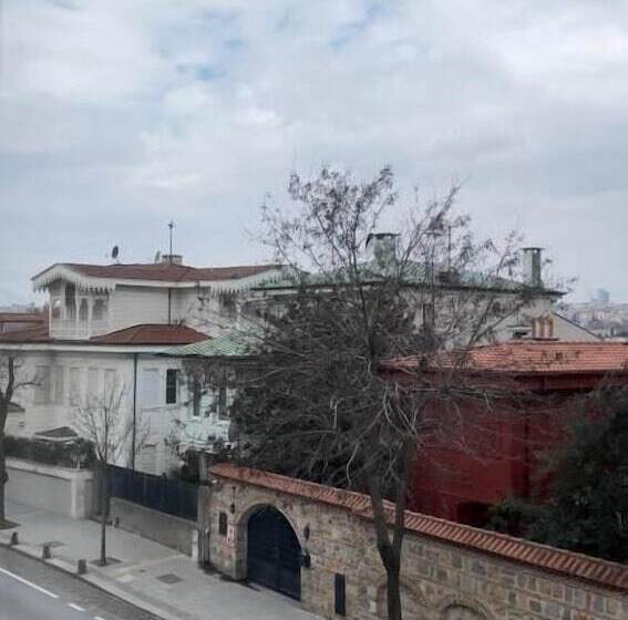 Kuzguncuk Bosphorus