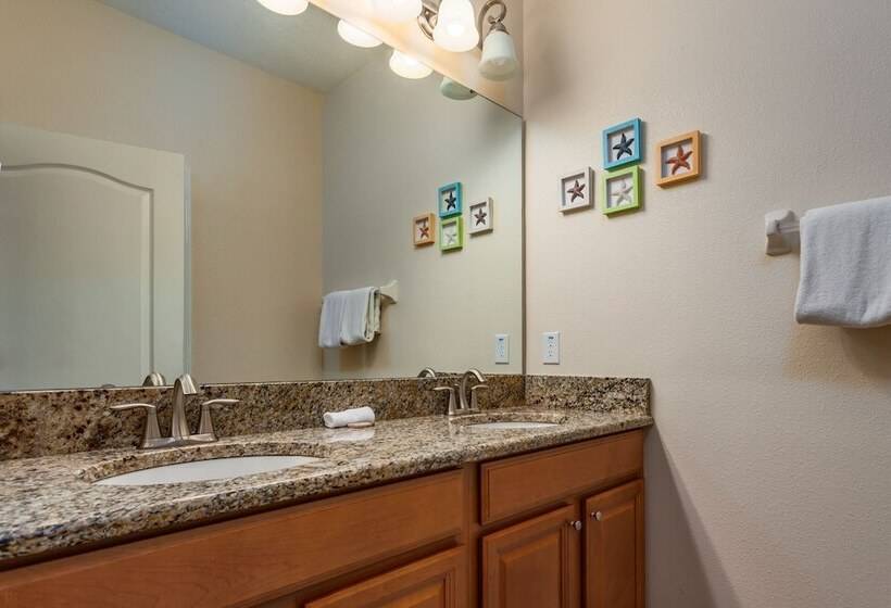 Paradise Palms Ru580