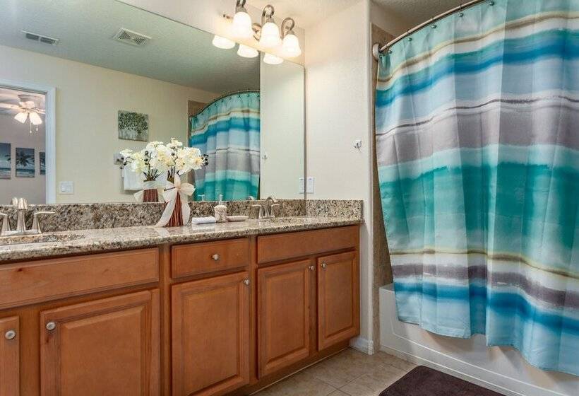 Paradise Palms Ru580