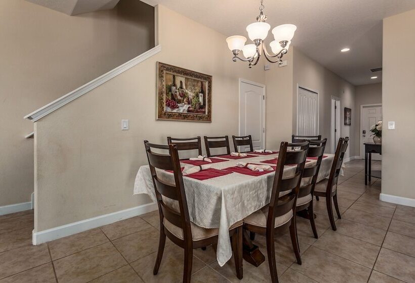 Paradise Palms Ru580