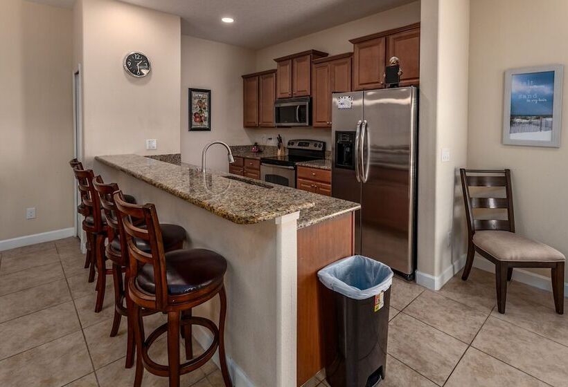 Paradise Palms Ru580