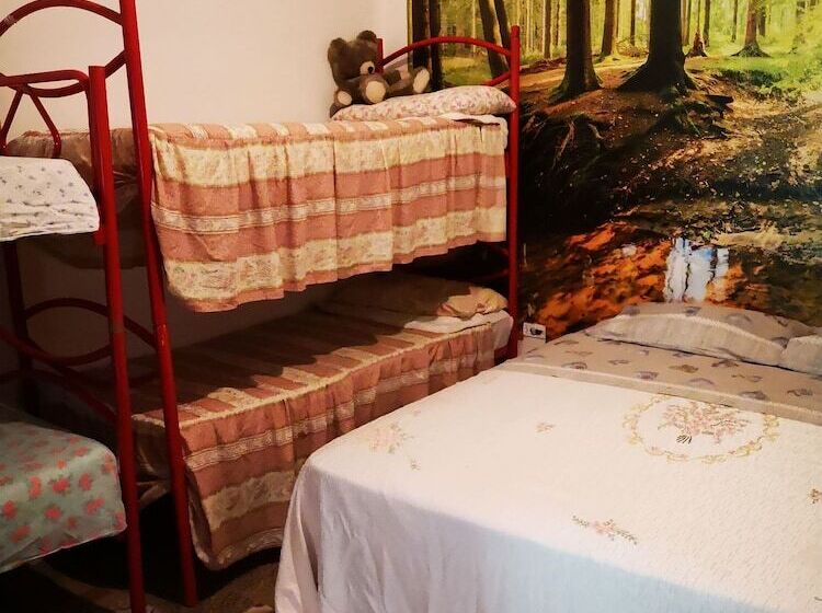 پانسیون 2nd Private Room In The Attic With Shared Bathroom Use
