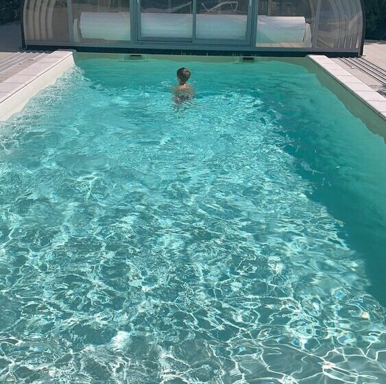 ペンション Les Copains à Bord   Gîtes