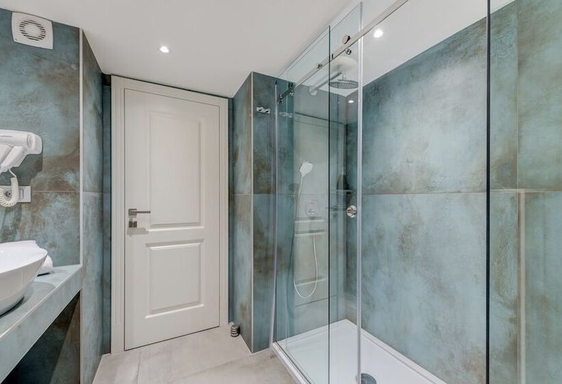 پانسیون Royal Luxury Room