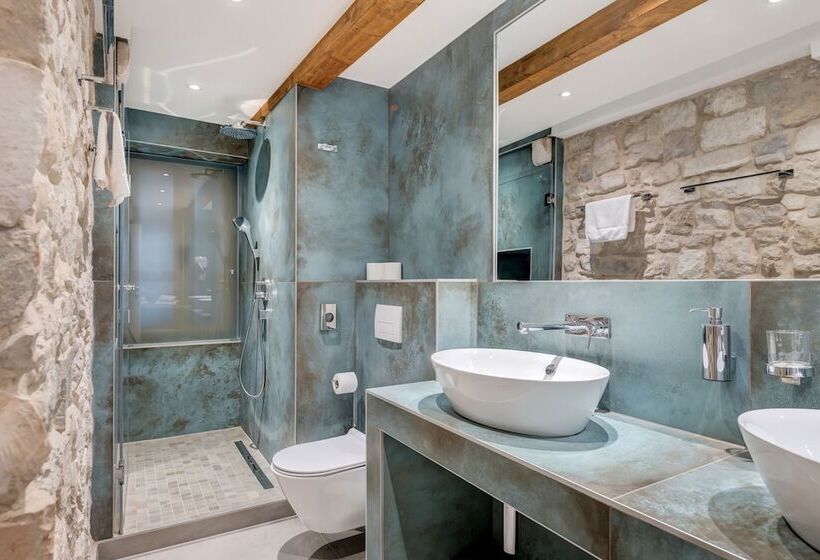 پانسیون Royal Luxury Room