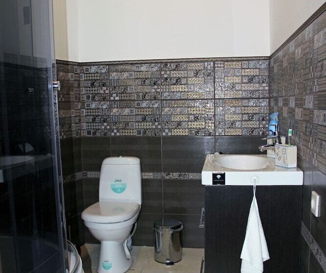 Saracen Hostel On Bolshaya Krasnaya