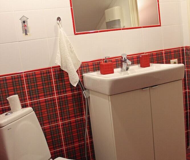 Saracen Hostel On Bolshaya Krasnaya