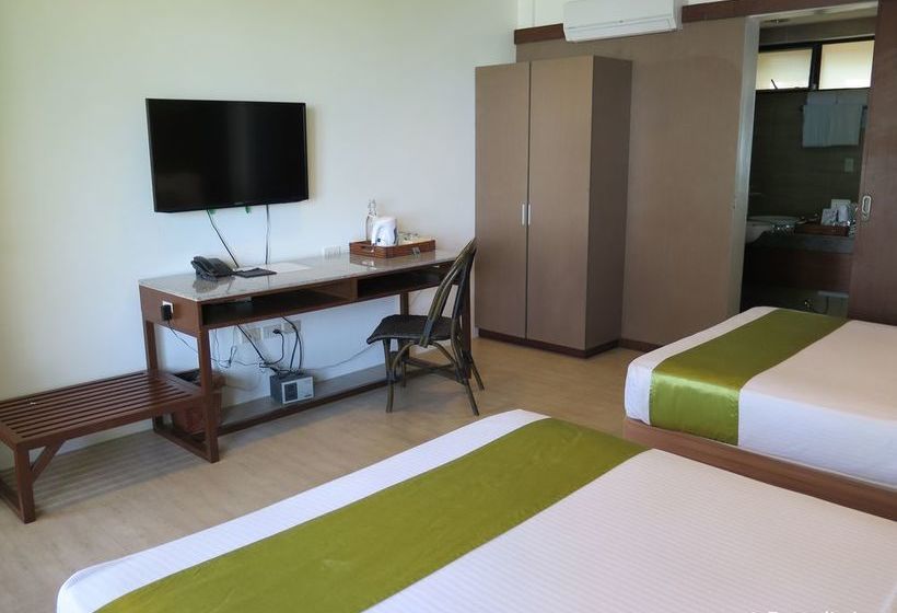 Aiyanar Beach And Dive Resort