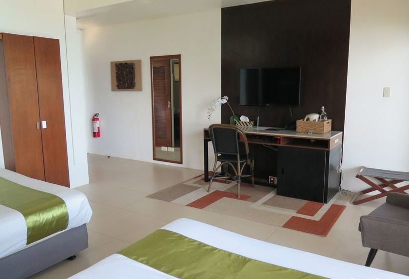 Aiyanar Beach And Dive Resort