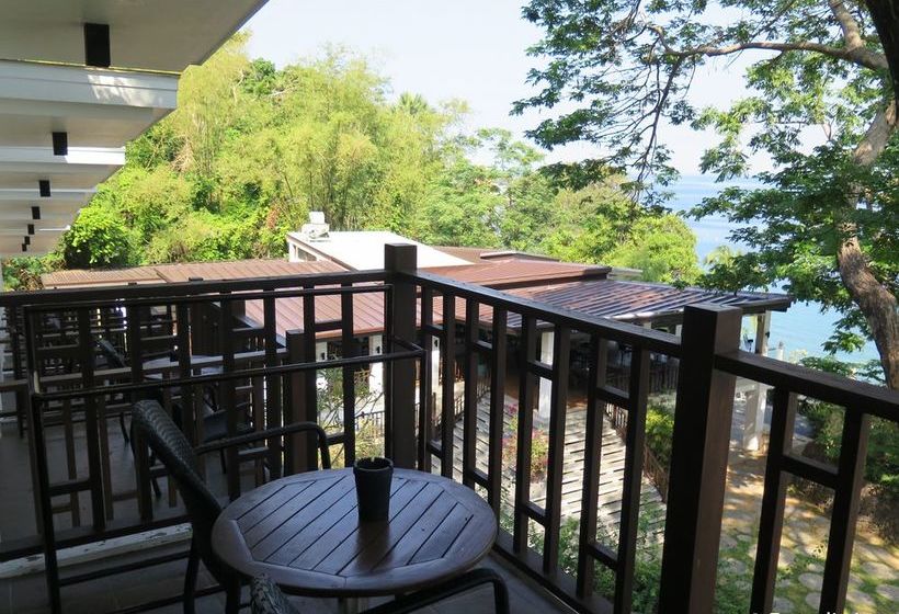 Aiyanar Beach And Dive Resort