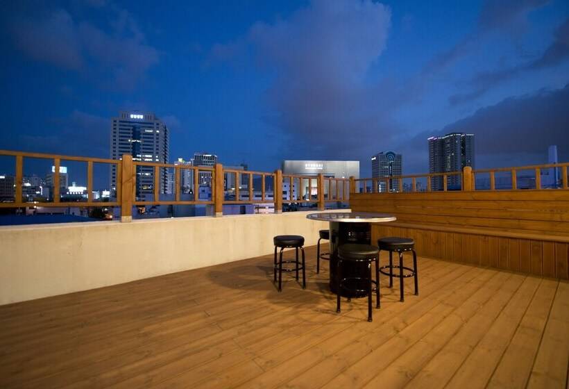 Общежитие Empathy Guesthouse